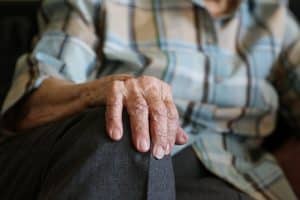 Condromalacia rotuliana en personas de la tercera edad