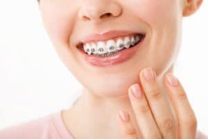 Clínica Juan Gil: excelencia en tratamientos dentales